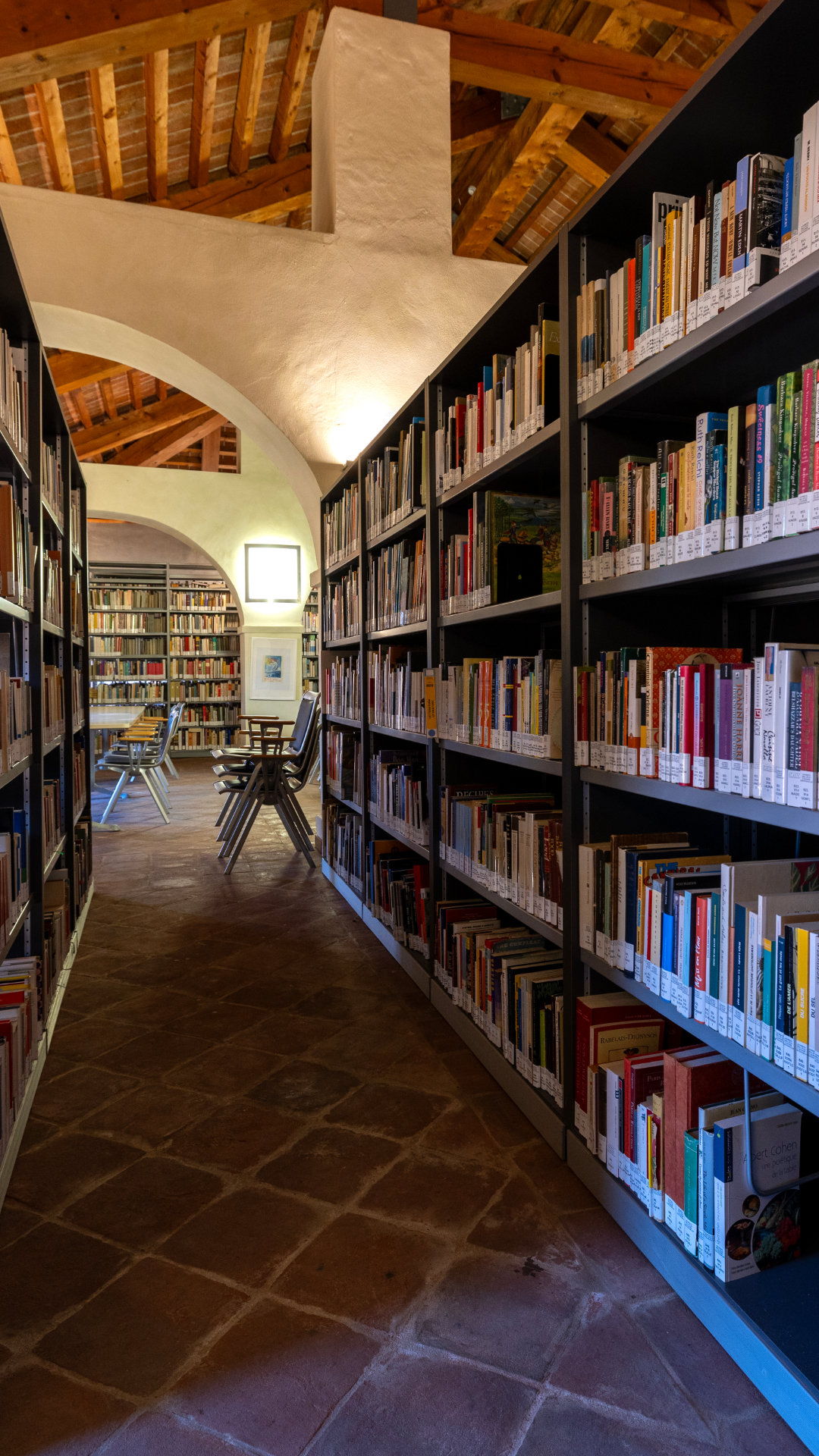 pollenzo-campus-biblioteca-verticale-1.jpg